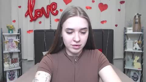 LauraHlot online show from March 16, 7:45 am