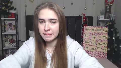 LauraHlot online show from January 9, 6:45 pm