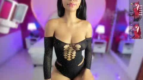 Laura MartinGMT-5 2200-0600 online show from February 21, 12:49 am