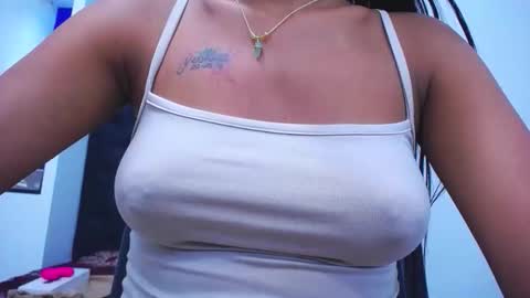 lauramossart online show from November 13, 1:37 am