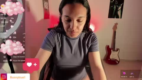 lauraohana online show from February 25, 9:09 am