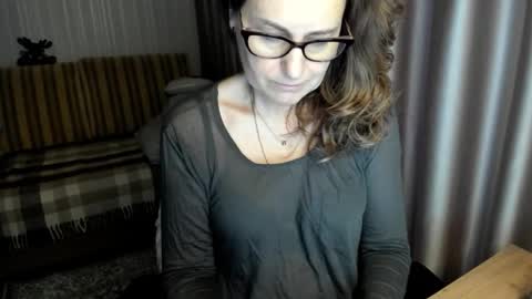 Lauraoven1 online show from February 2, 1:54 pm