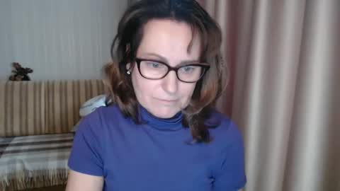 Lauraoven1 online show from February 22, 1:44 pm