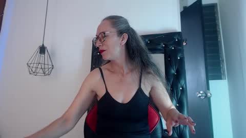 Laura Sofia online show from February 11, 4:08 pm