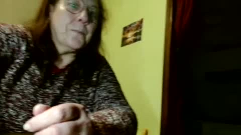 laureanne online show from February 4, 7:55 pm