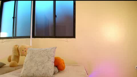    1      online show from January 14, 11:05 pm