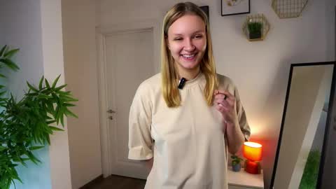 Ellie  online show from October 27, 11:28 am