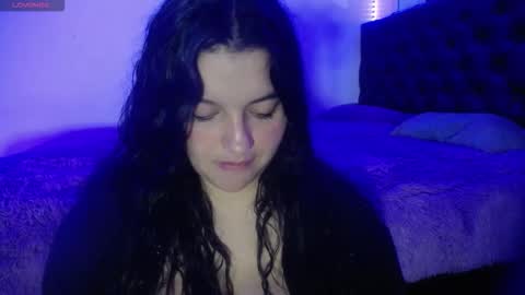 laurenkenner28_ online show from October 18, 8:10 pm