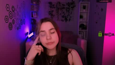 Laure online show from June 2, 11:55 am