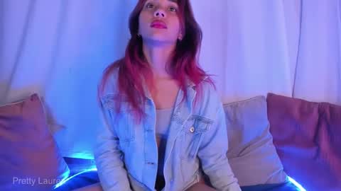 laurenn__1 online show from November 5, 3:56 am
