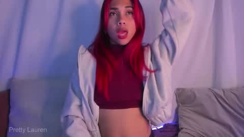 laurenn__1 online show from February 5, 3:09 am