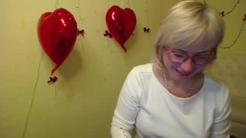 Lauren online show from February 14, 6:21 pm