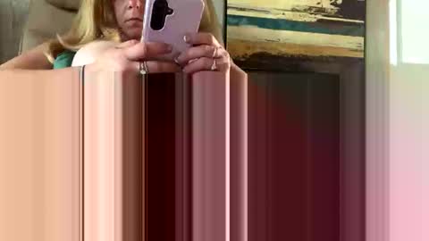 lauu3ren online show from April 16, 8:52 pm