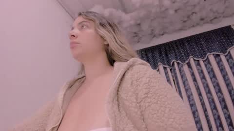 Lauu G online show from October 9, 10:19 am