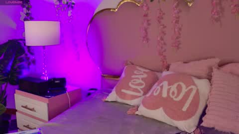 luu online show from March 23, 9:32 pm