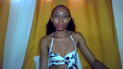 layannek online show from December 17, 8:40 am