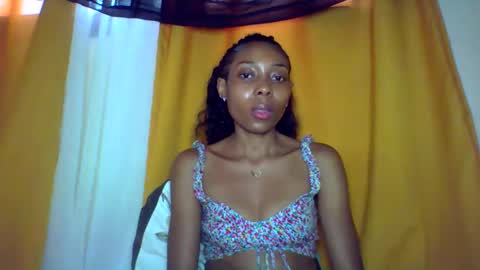 layannek online show from December 5, 9:43 am