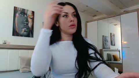 laylacruz online show from January 25, 6:34 am