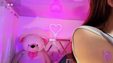 laylafoxy_tay online show from September 15, 3:48 am