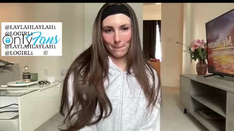 laylahlaylah1 online show from February 19, 4:06 pm