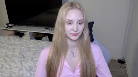 LaylaPretty001 online show from March 6, 7:58 am