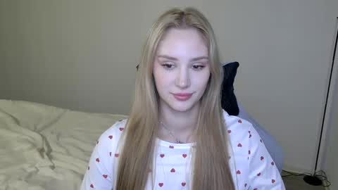 LaylaPretty001 online show from January 14, 6:18 am