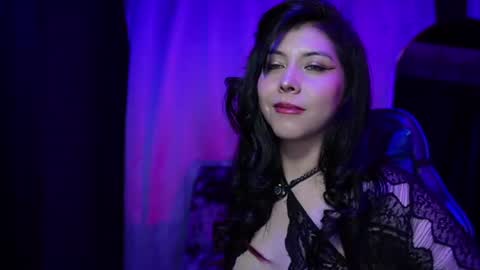 Layra online show from July 11, 6:02 am