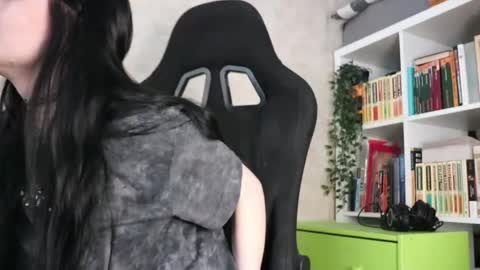 Lisa online show from March 24, 3:45 am