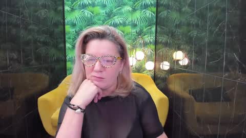 Lea online show from January 2, 5:03 am