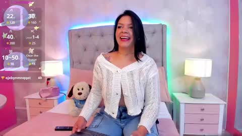 Leah Fontana online show from February 5, 1:11 pm