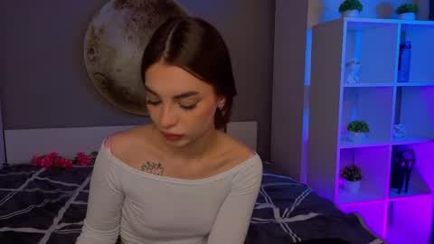 Sophie online show from March 23, 7:09 pm