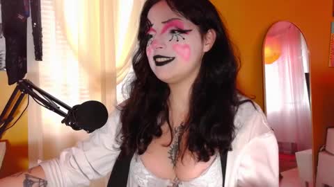 Lea Ray Pie online show from October 16, 7:27 pm