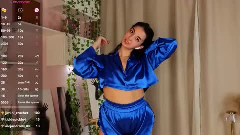 Jasmine online show from February 7, 7:51 pm