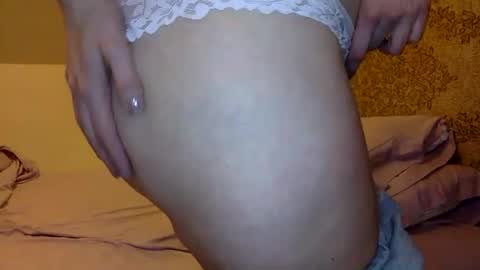 Dani... Your Slutty Mommy... Wet Dream Baby... online show from December 7, 9:55 pm