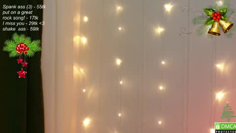 hey Im Leia and I love rock  online show from December 15, 4:48 pm