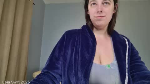 Leia Swift online show from March 7, 12:01 pm