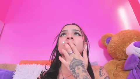 LEIGH ANGELS online show from May 29, 2:09 am