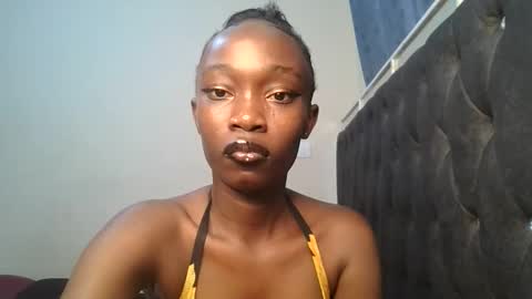 leighton_blake online show from November 19, 11:10 am