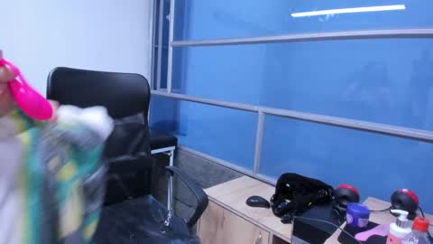 Leila online show from January 17, 12:23 pm