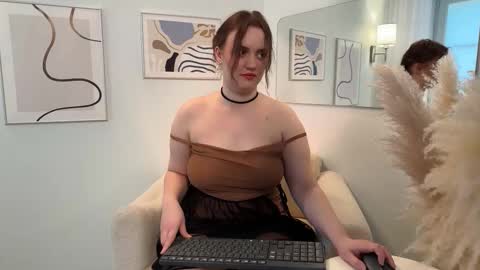 Lela online show from March 18, 11:26 am