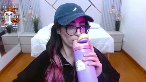 Lena online show from October 18, 9:27 pm