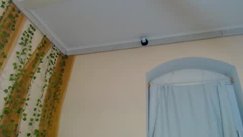 Lori online show from November 16, 4:18 pm