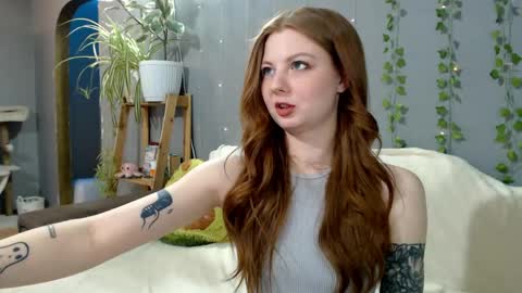 Lori online show from April 26, 1:58 am