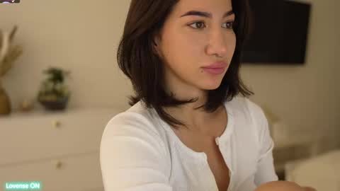 Leora online show from February 14, 4:31 pm