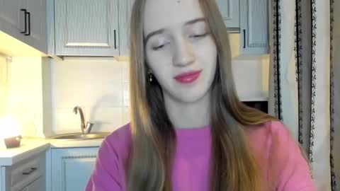  LESLIE   online show from November 17, 7:58 pm