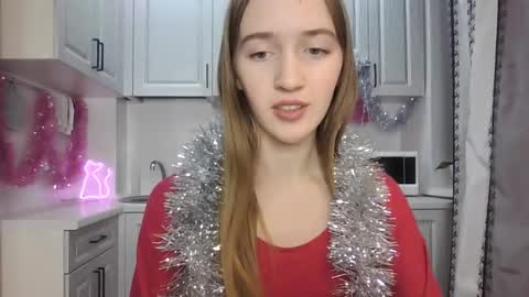  LESLIE   online show from December 23, 8:14 pm
