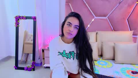 LeslieBush online show from January 8, 12:20 pm