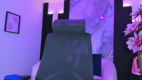 Lesly  online show from September 30, 3:45 am