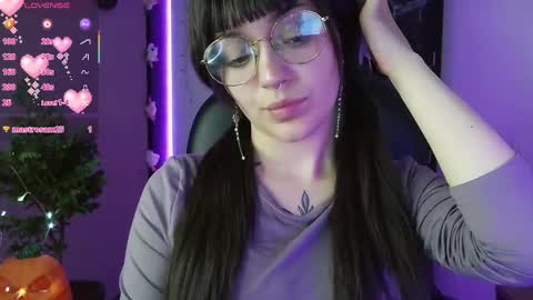 Less  online show from September 18, 1:04 am