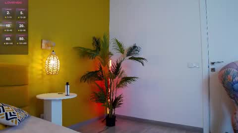 Lessy online show from September 9, 2:44 am